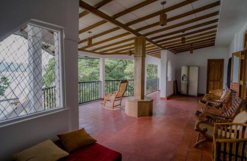 Karalliyadda Casa | Hanthanapitiya Walawwa - The Lakeview Bunglow