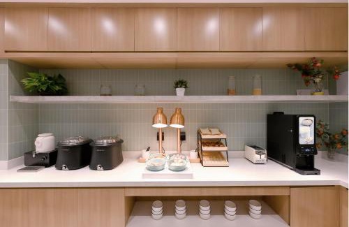 Xuanwu Hotel | Hanting Beijing West Station Lize Business District Hotel