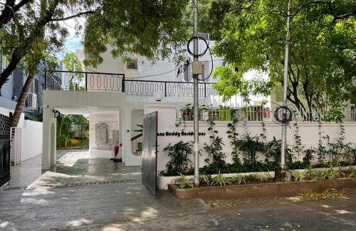 Thousand Lights West Cama Y Desayuno | Hanu Reddy Residences - Nawab Habibullah Avenue