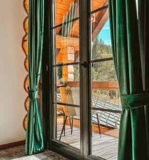 Carlibaba Casa | Hanul și Păstrăvăria Țibău
