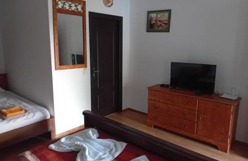 Crisan Casa | Hanul Pescarilor Crisan
