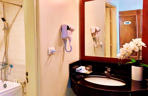 Ngoc Khanh Hotel | HANZ Regal Hotel Hanoi