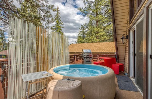 Summit Estates Casa | Happier Cabin