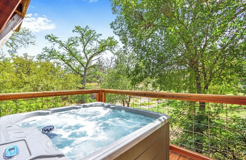 Blanco Casa | Happiness Ranch - Cypress Tree House | Modern Couples Getaway in Blanco!