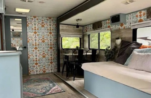 Carp Lake Alquiler De RV | Happy Camper - Close to Mackinac Island Ferry