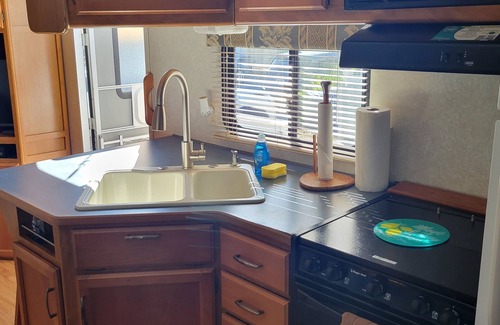 Key Largo Alquiler De RV | Happy Camper's Tropical Oasis