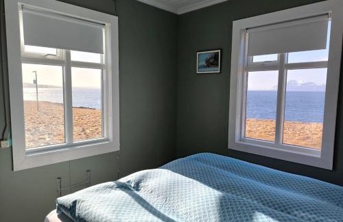 Langanesbyggð Casa | Happy-Cove Guesthouse - by the sea