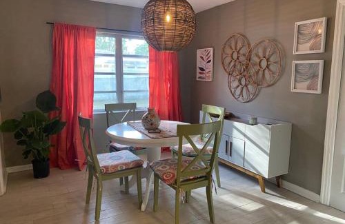 Lakeland Casa | Happy Days at Two Oaks Entire Home Minutes From Beautiful Lake Hollingsworth