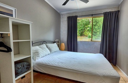 Brisbane Waterfront Casa | Happy Days On The Beach at Bulwer