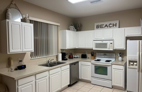 Haines City Casa | Happy Days villa with pool in gated community!