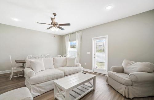 Thomas Drive Casa | Happy Daze