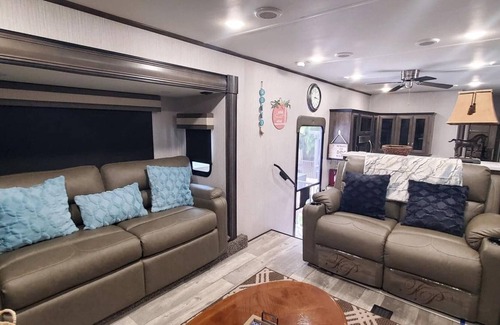 River Ranch Cabaña | HAPPY GLAMPERS RV! Turn-Key Glamping Package! 236