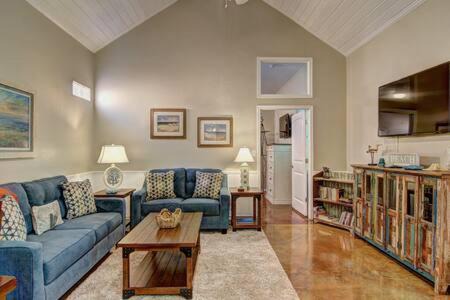 Port Aransas Casa | Happy Harbor at Pirates Bay Resort