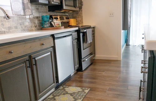 Russells Point Casa | Happy Harbor: cute cottage 1 block from Indian Lake.