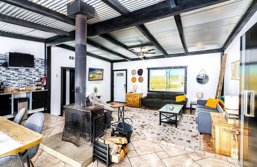 Indian Cove Casa | Happy Haven Homestead - Tranquil Home w/ Hot Tub