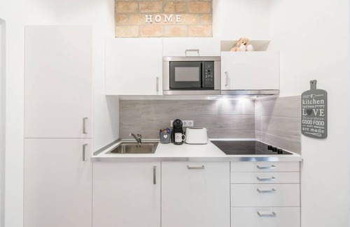 Nepszinhaz negyed Apartamento | happy home Budapest DIAMOND Central located apartment with 80 039 s pinball machine