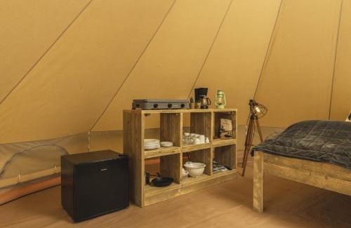 Zuna Casa | Happy in the meadow tent with private sanitary facilities 2 pers.