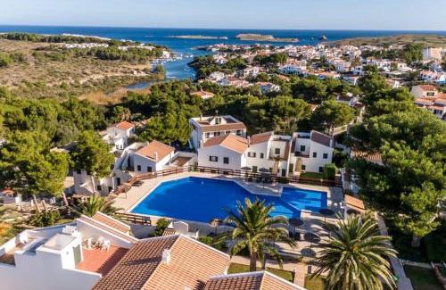 Puerto Luz Apartamento | Happy Menorca apartamento duplex ,piscina,aire acondicionado,wiffi