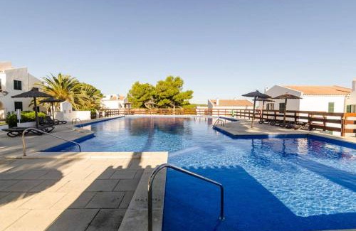 Puerto Luz Apartamento | Happy Menorca apartamento duplex ,piscina,aire acondicionado,wiffi