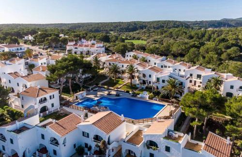 Puerto Luz Apartamento | Happy Menorca apartamento duplex ,piscina,aire acondicionado,wiffi