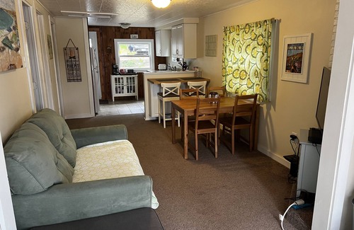 Waupaca Cabaña | Happy Ours Lake Front Retreat