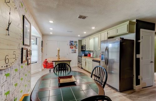 Sanford Casa | Happy Palette Home: Close to downtown+the lake! Fenced yard with outdoor dining