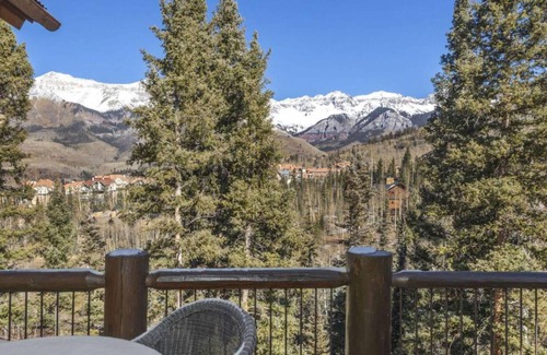 Mountain Village Cabina | Happy Place by Exceptional Stays