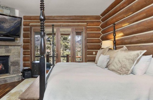 Mountain Village Cabina | Happy Place by Exceptional Stays