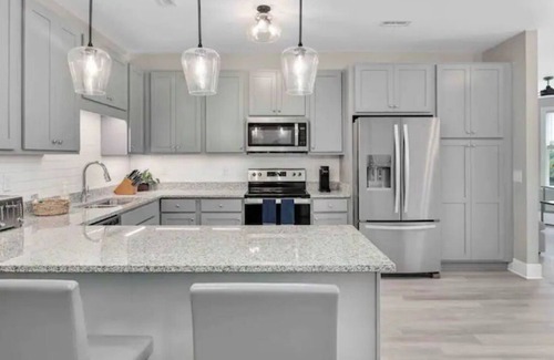 Fuquay-Varina Condominio | Happy Place - DT Fuquay, Top Floor, Best Skyline View