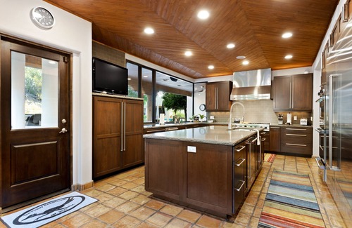 Camelback East Casa | Happy Roadrunner | VRBO's 2023 Vacation Home of the Year