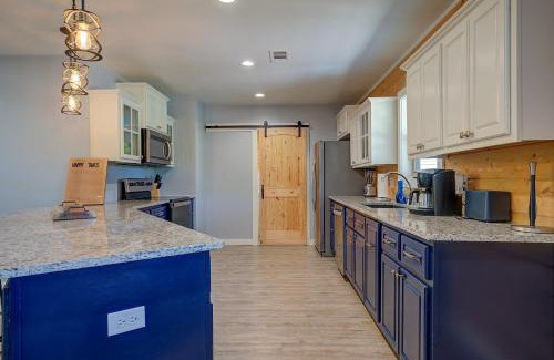 Glenwood Casa | Happy Times on Caddo River by StayLage