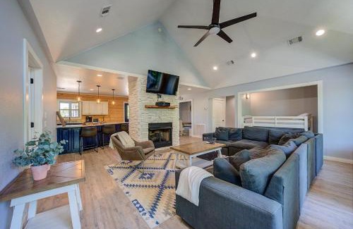 Glenwood Casa | Happy Times on Caddo River by StayLage