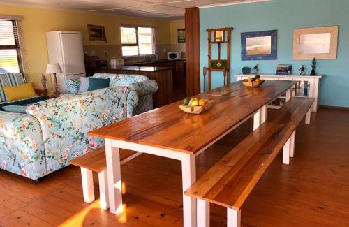Jeffreys Bay Casa | Happy Waves Holiday Home