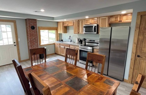 Hartshorn Casa | Happy’s Trout Loft - 0.5 Miles from Montauk