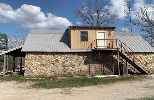 Hartshorn Casa | Happy’s Trout Loft - 0.5 Miles from Montauk