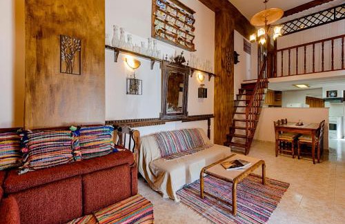 Malonas Casa | Hara's Traditional Detached House in Malona