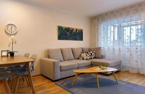 Tartu Apartamento | HARAKA APARTMENT WITH SUNSET BALCONY