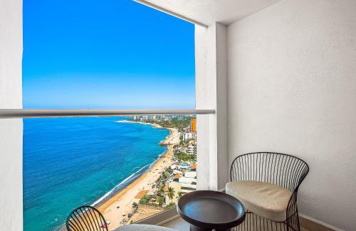 Las Glorias Hotel | Harbor 171 TN 2110