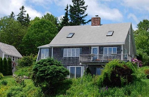 Round Pond Casa | Harbor Edge: Shorefront home in Round Pond with spectacular ocean views & access