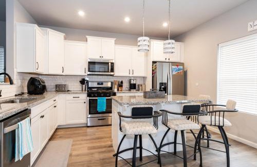 South Haven Casa | Harbor Haven - indoor community pool, hot tub