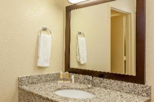 Morro Bay Hotel | Harbor House Inn