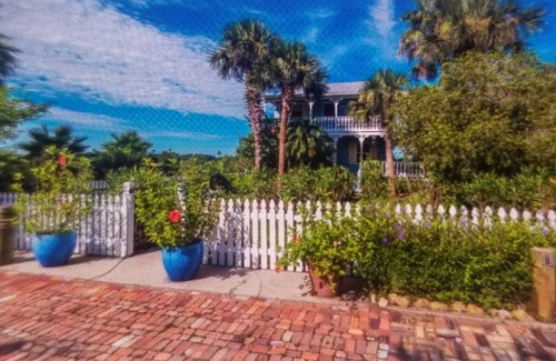 Lincolnville Casa | HARBOUR ISLAND - UNA GEMA EN EL DISTRITO HISTÓRICO.