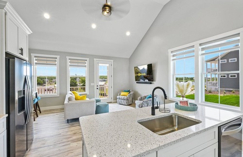 Ottawa Casa | Harbor me Away 3bed 2.5 bath