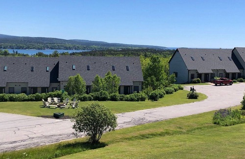 Southwest Harbor Condominio | Harbor Ridge Resort - 2BR/2.5BA - Great Location