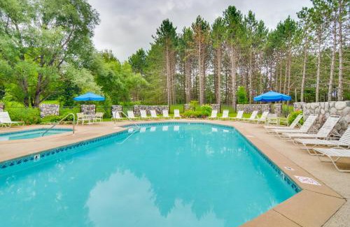 Harbor Springs Apartamento | Harbor Springs Condo about 6 Mi to Lake Michigan!