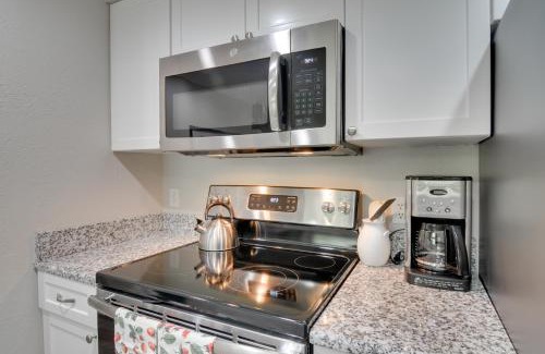 Harbor Springs Apartamento | Harbor Springs Condo about 6 Mi to Lake Michigan!
