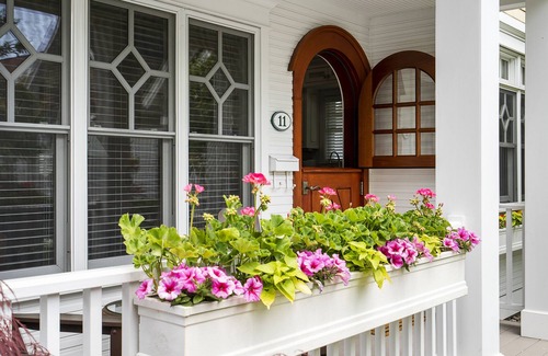 Harbor Springs Cabaña | Harbor Springs TLC Cottage- Just launched!!