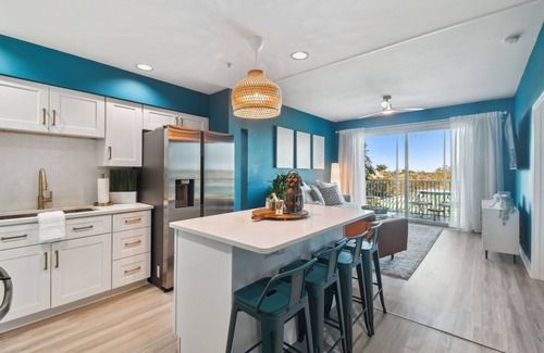 Burnt Store Marina Condominio | Harbor Towers - Burnt Store Marina! Home to Boating, World Class Fishing, Golf!