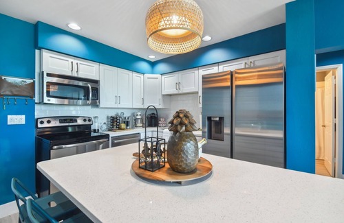 Burnt Store Marina Condominio | Harbor Towers - Burnt Store Marina! Home to Boating, World Class Fishing, Golf!