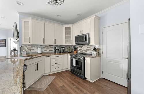Cornelius Condominio | Harbor View - Lake Norman Vacation Condo Rental - Dog Friendly!
